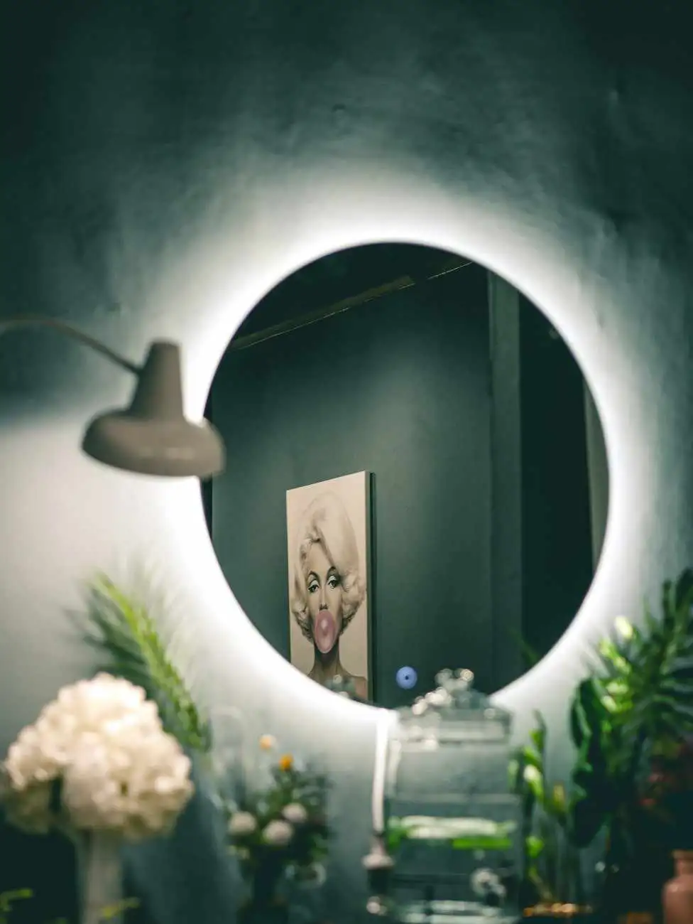 smart dessing table design