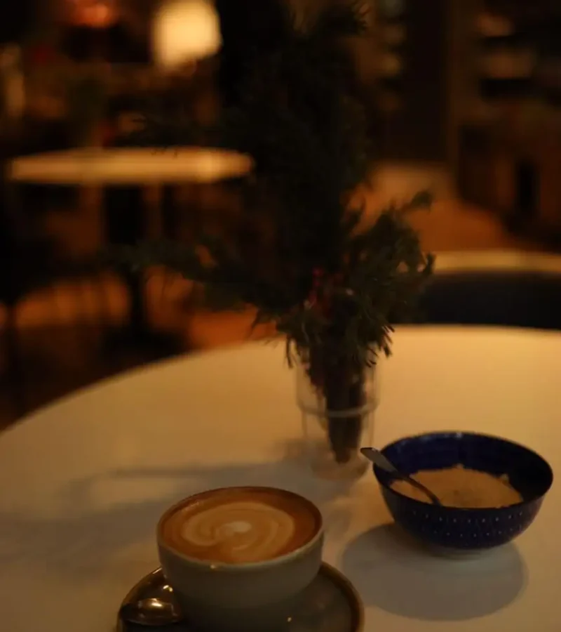 cafeteria coffee table designs